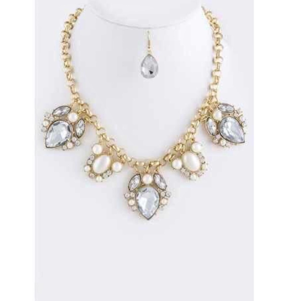 Peal & Rhinestone Gold Chain Double Necklace